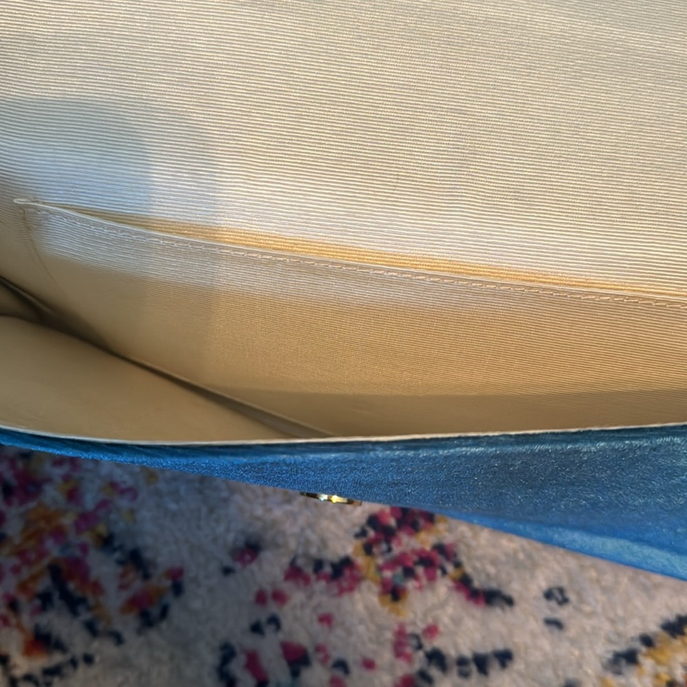 Lilly Pulitzer Velvet Clutch with Gold Bamboo closure - Picture 4 of 7